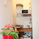 Rafo's Old Town Hideaway Apartment *