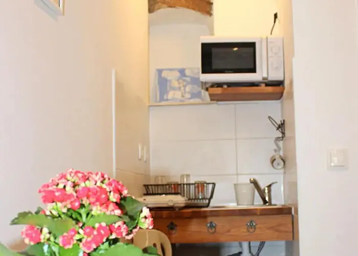 Rafo's Old Town Hideaway Apartment *