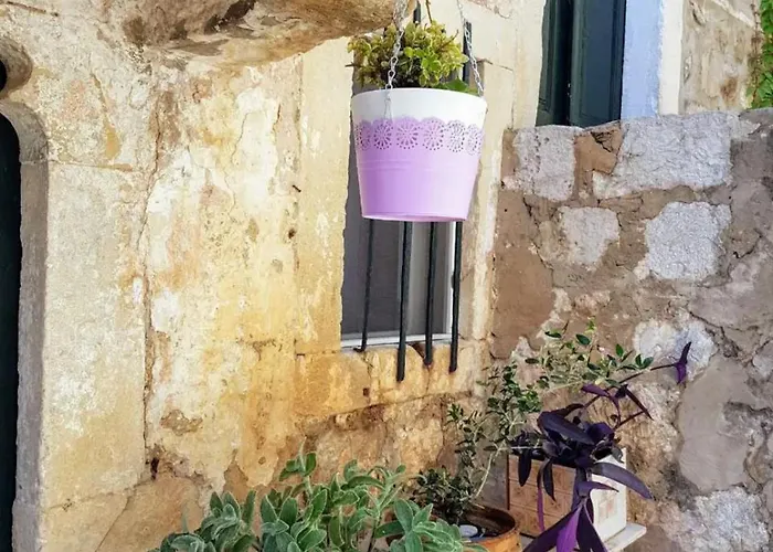 Rafo's Old Town Hideaway