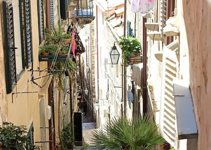 公寓 Rafo's Old Town Hideaway *